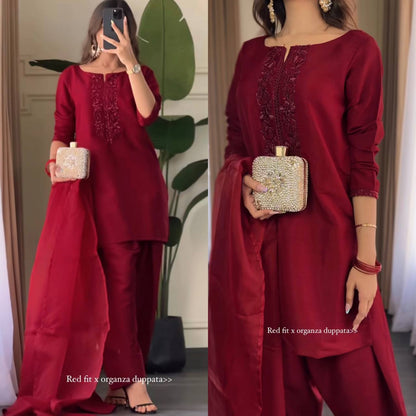 Chic Maroon Silk Ensemble with Organza Dupatta and Embellished Clutch