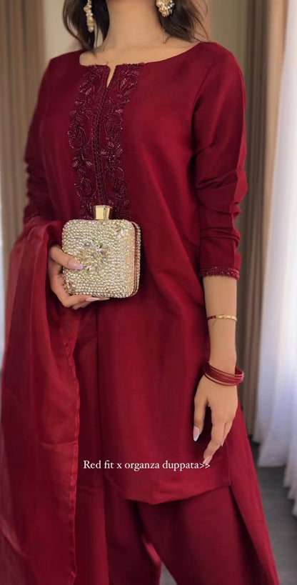Chic Maroon Silk Ensemble with Organza Dupatta and Embellished Clutch