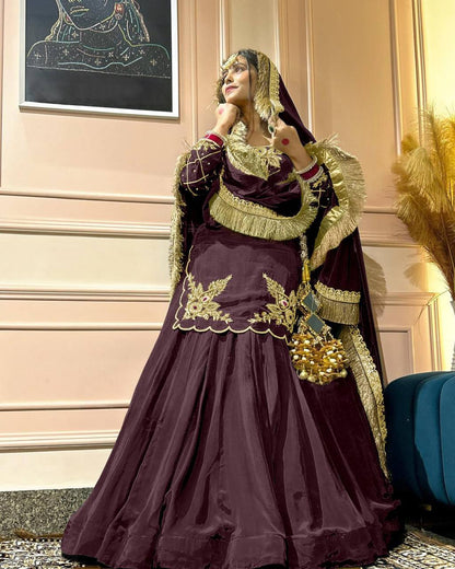 Elegant Emerald Green Embroidered  Set with Dupatta
