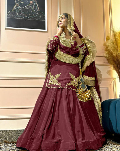 Elegant Emerald Green Embroidered  Set with Dupatta