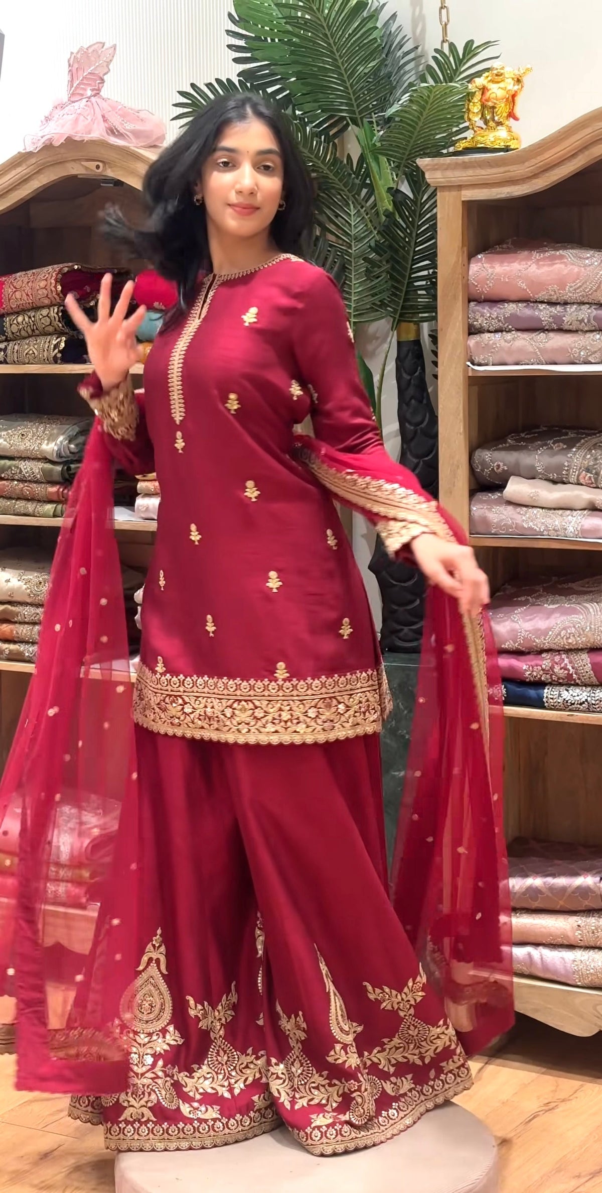 Label Mayra Signature Crimson Royal Set
