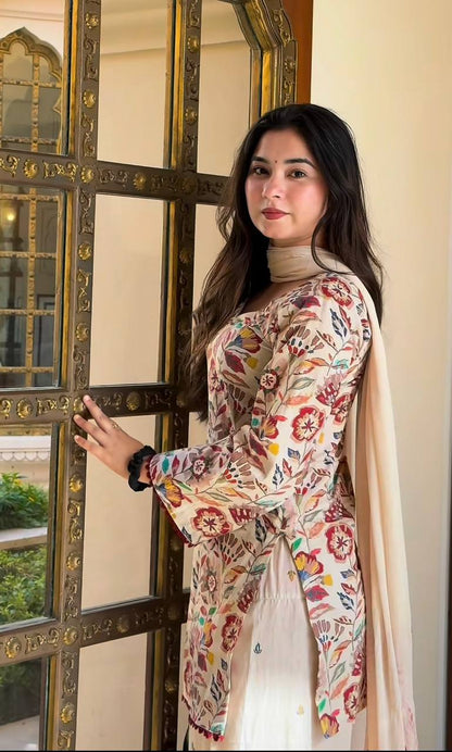 Women Off-White Floral Printed Cotton Kurta Set with Dupatta & Straight Pants
