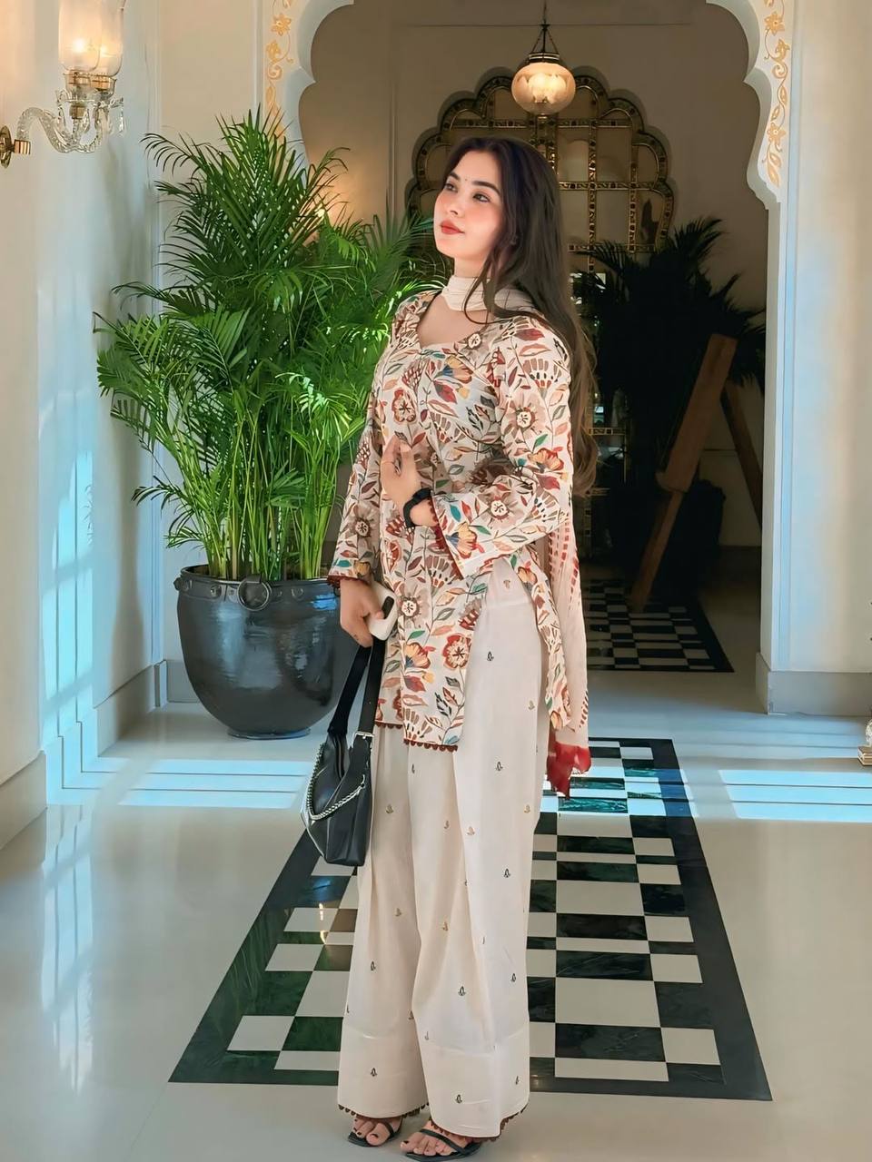 Women Off-White Floral Printed Cotton Kurta Set with Dupatta & Straight Pants