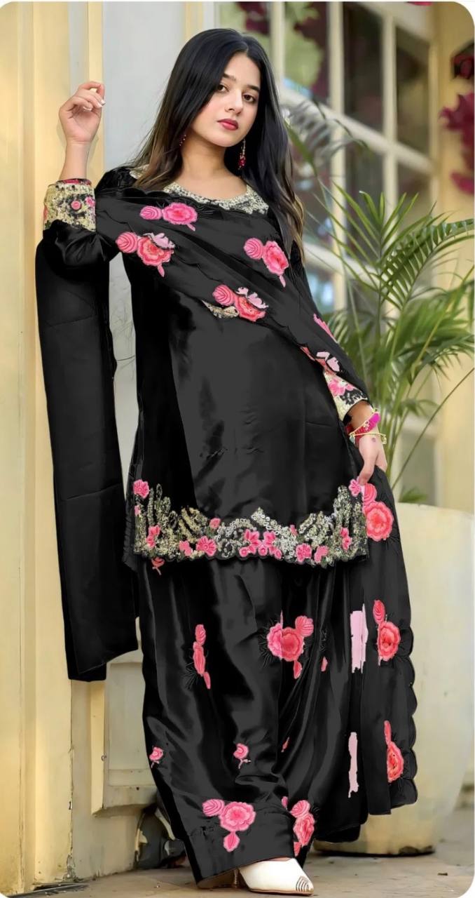 Luxury Ivory Ethnic Suit with Rose Embroidery.