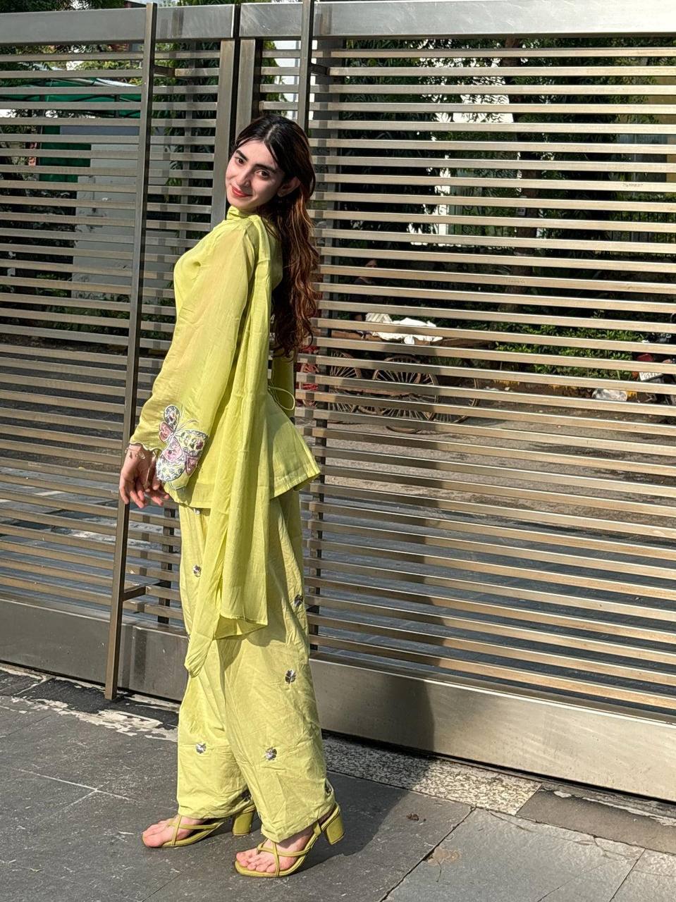 Olive Green Floral Embroidered Straight Kurta with Farshi salwar