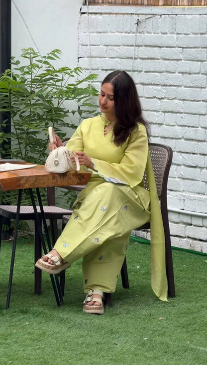 Olive Green Floral Embroidered Straight Kurta with Farshi salwar